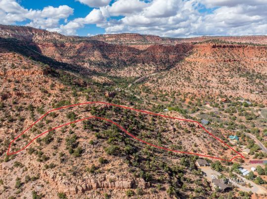 Property Photo: 1057 W Vermillion Dr UT 84741