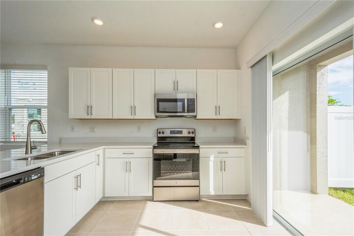 Property Photo:  8521 Daybreak Street  FL 34241 