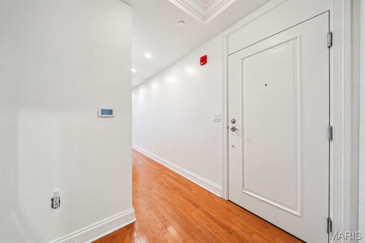 Property Photo:  232 N Kingshighway Boulevard 1407  MO 63108 