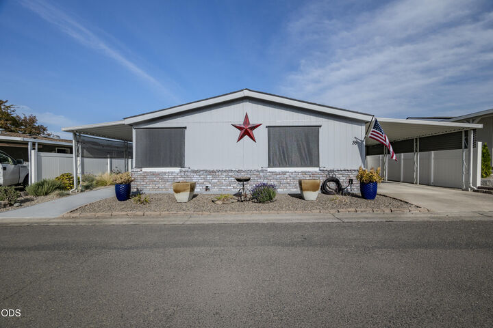 Property Photo: 333 Mountain View Drive Unit 35 OR 97540