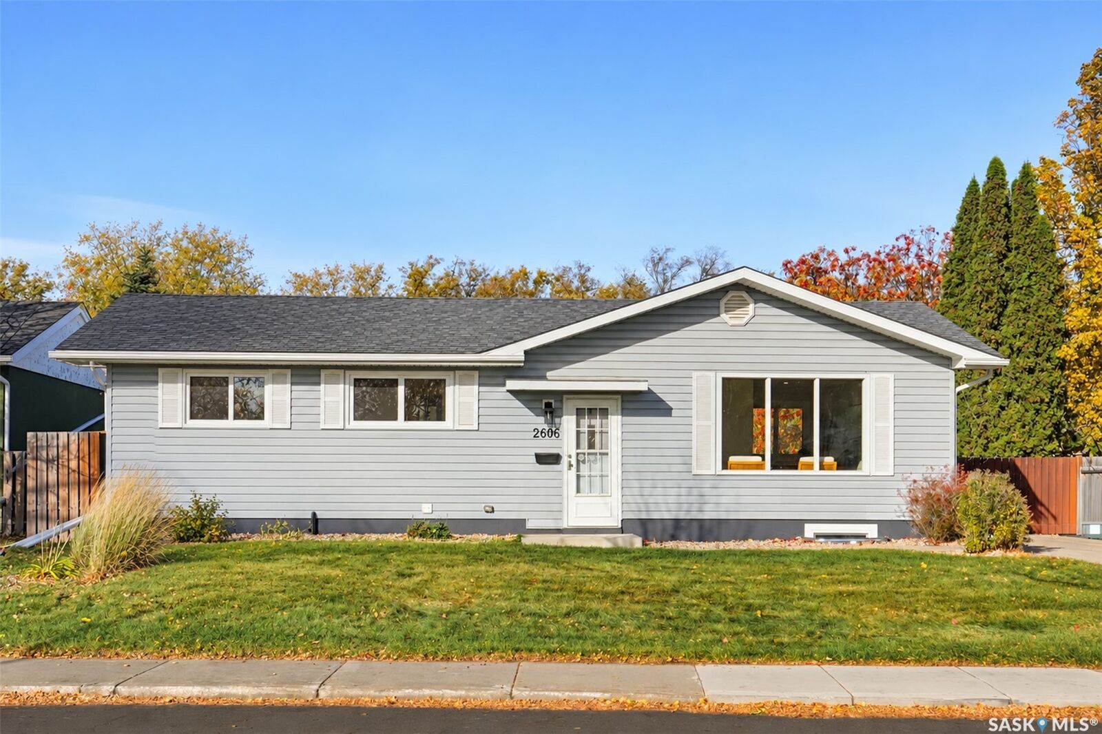 Property Photo: 2606 37th Street W SK S7L 4E8