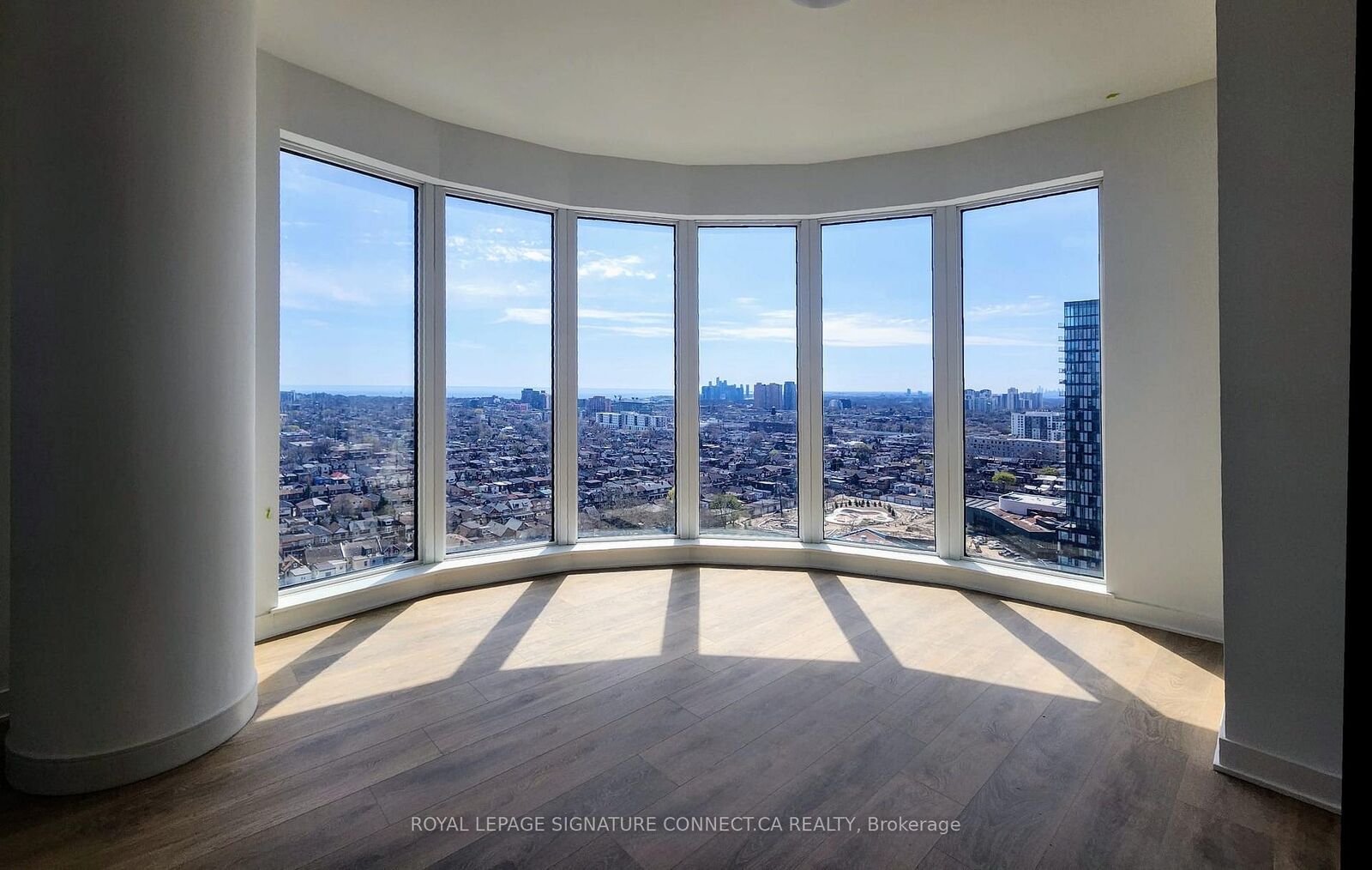 Property Photo:  1185 Dupont Street 1710  ON M6H 0G5 