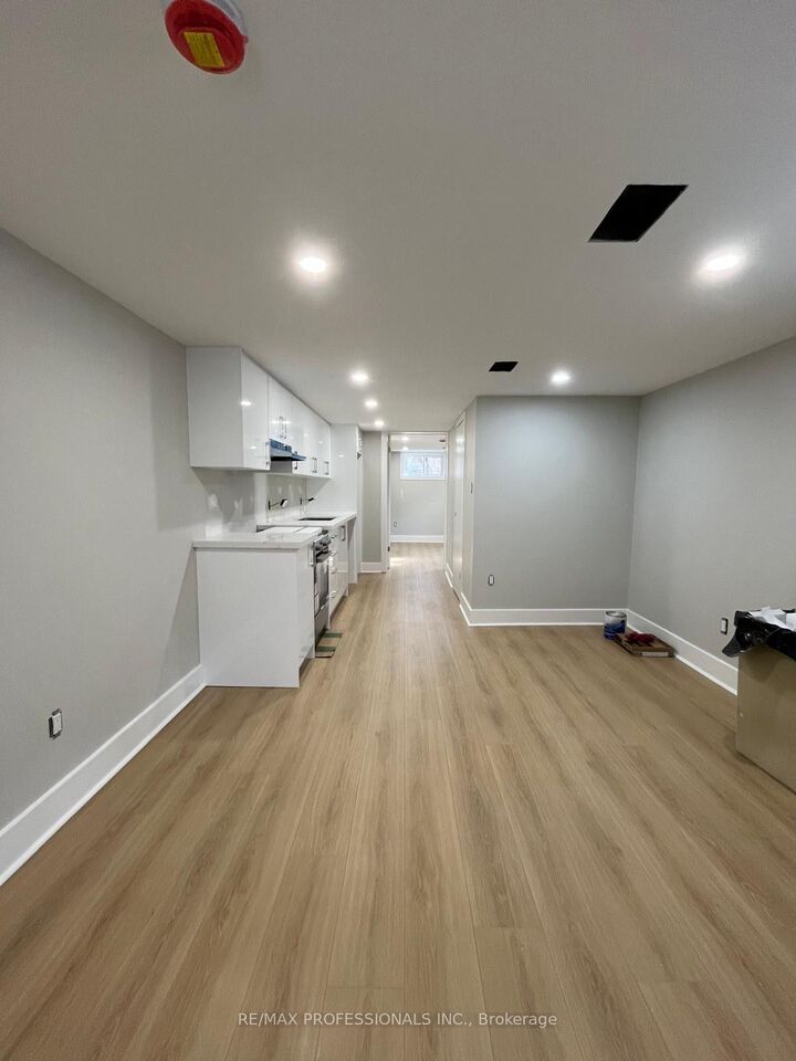 Property Photo:  41 Tavistock Road B  ON M3M 2N5 