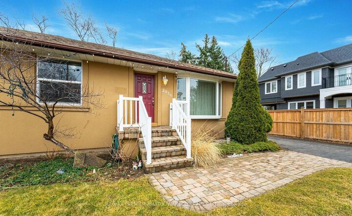 Property Photo:  2036 Constance Drive  ON L6J 2V5 