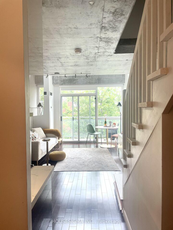 Property Photo:  954 King Street W 513  ON M6K 3L9 