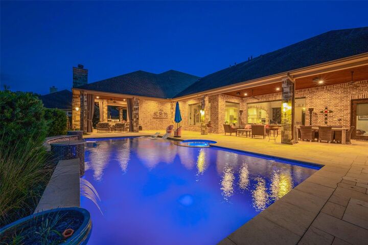 Property Photo: 28723 Post Oak Run TX 77355