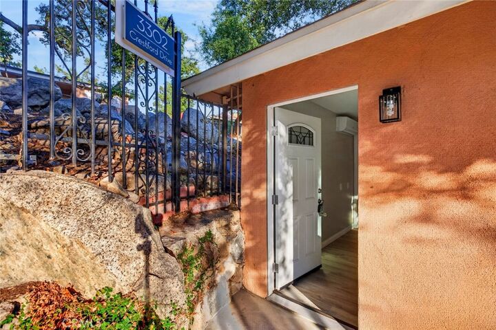 Property Photo:  3302 Crestford  CA 91001 