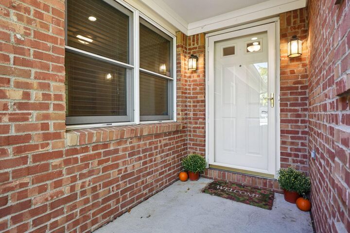 Property Photo:  3168 Kingsmead Trace  OH 43017 
