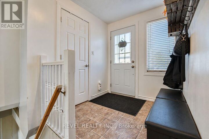 Property Photo: 147 Essa Avenue South ON P0N 1H0