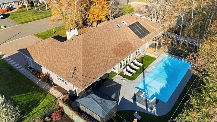 Property Photo:  18 Countryclub  NB E1B 4P8 