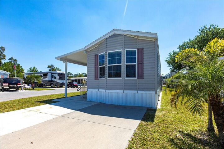 Property Photo: 1329 Trout FL 33950