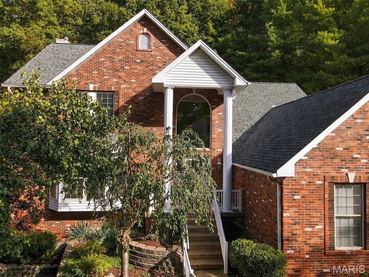 Property Photo: 810 New Ballwin Road MO 63021