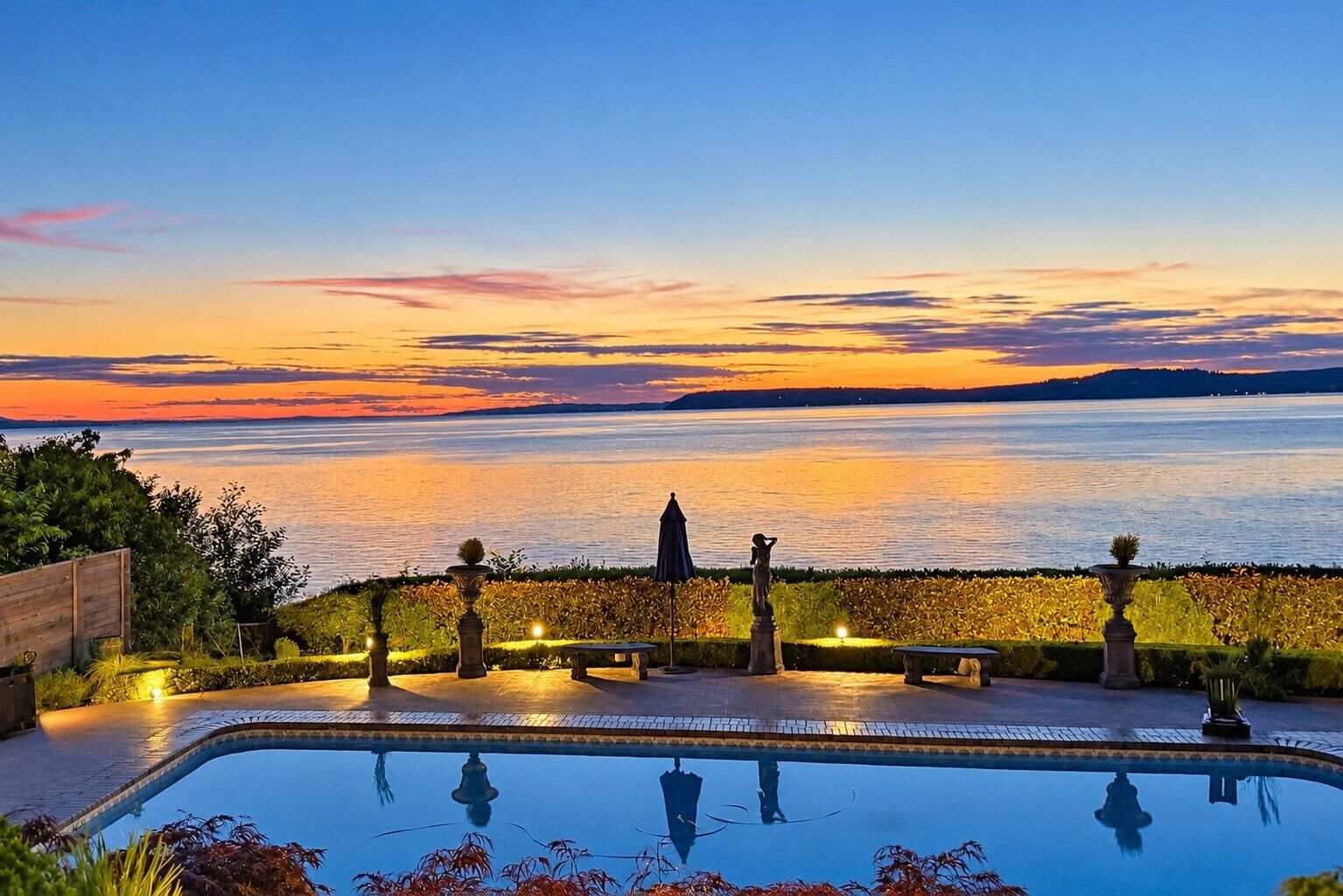 Property Photo:  8723  Talbot Road  WA 98026 