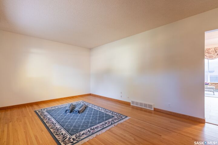 Property Photo:  224 Frontenac Drive  SK S4S 3B5 
