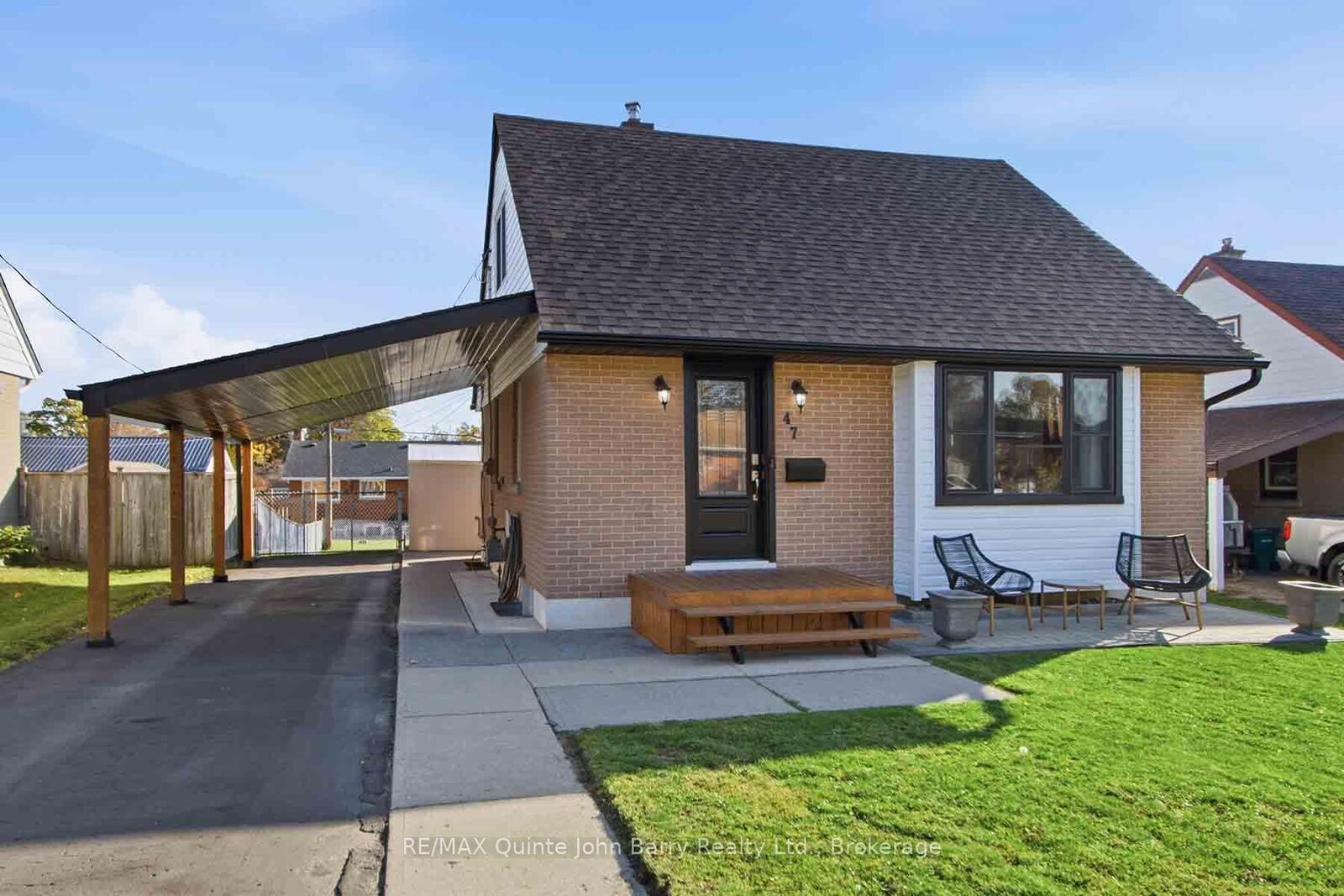 Property Photo:  47 Fourth Avenue  ON K8V 5N5 