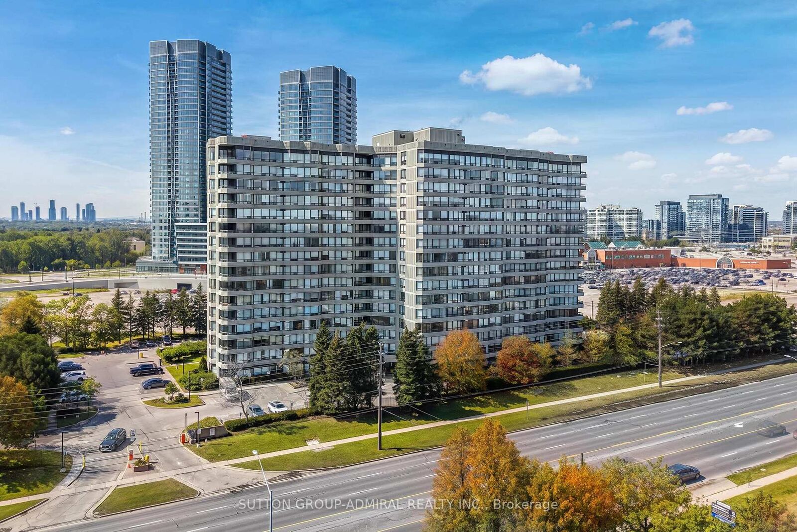 Property Photo: 7460 Bathurst Street 1209 ON L4J 7K9