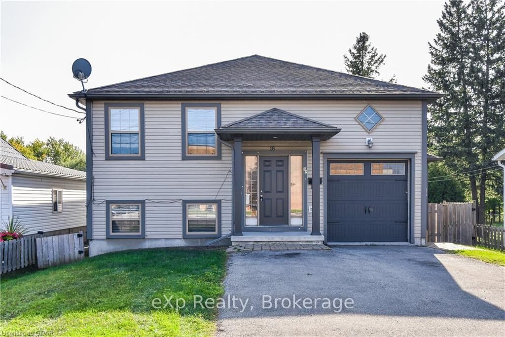 Property Photo:  62 Victoria Road N Upper  ON N1E 5H1 