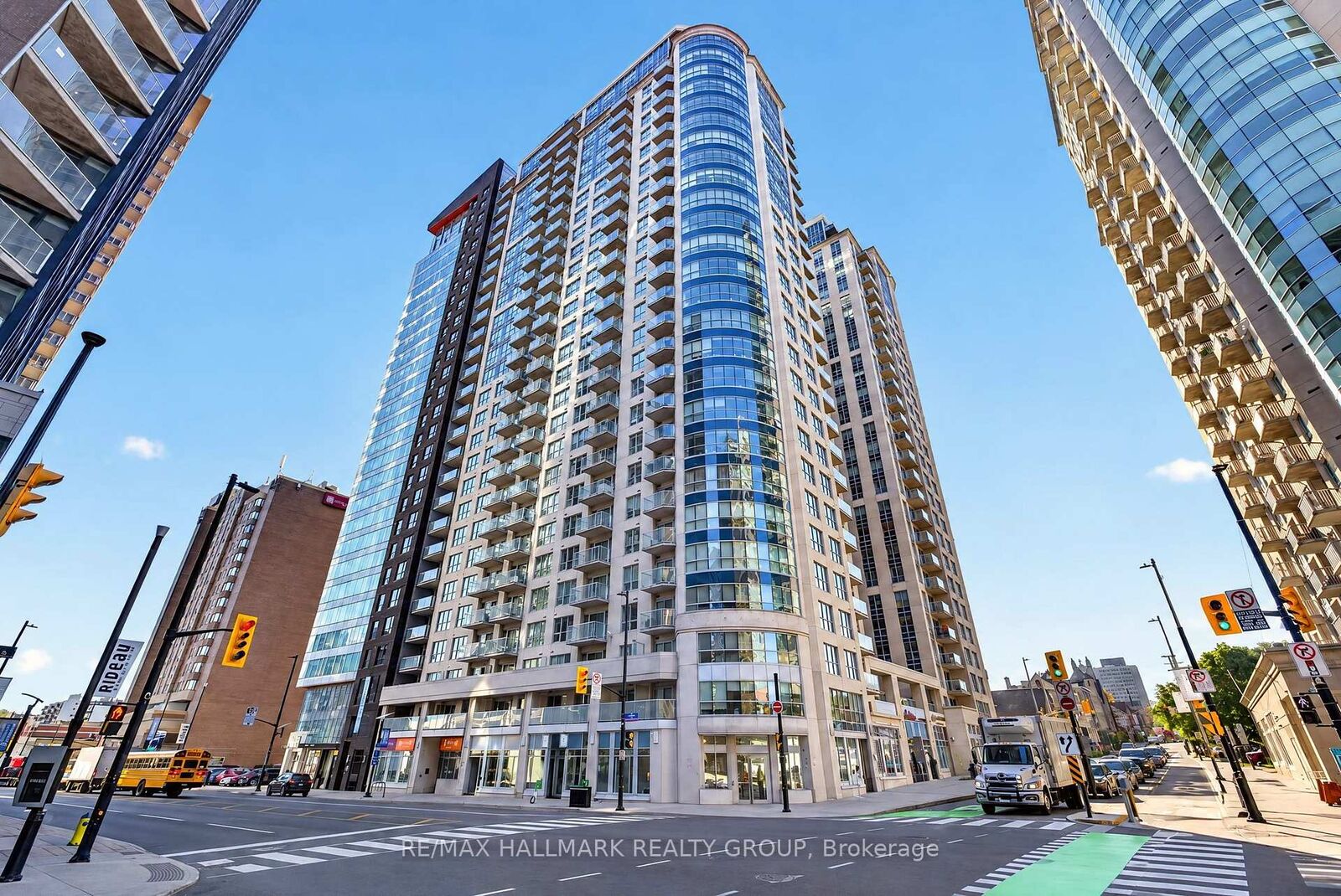 Property Photo:  242 Rideau Street 506  ON K1N 0B7 