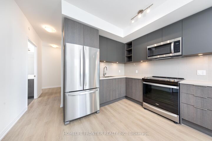Property Photo:  25 Holly Street 2203  ON M4S 0E3 