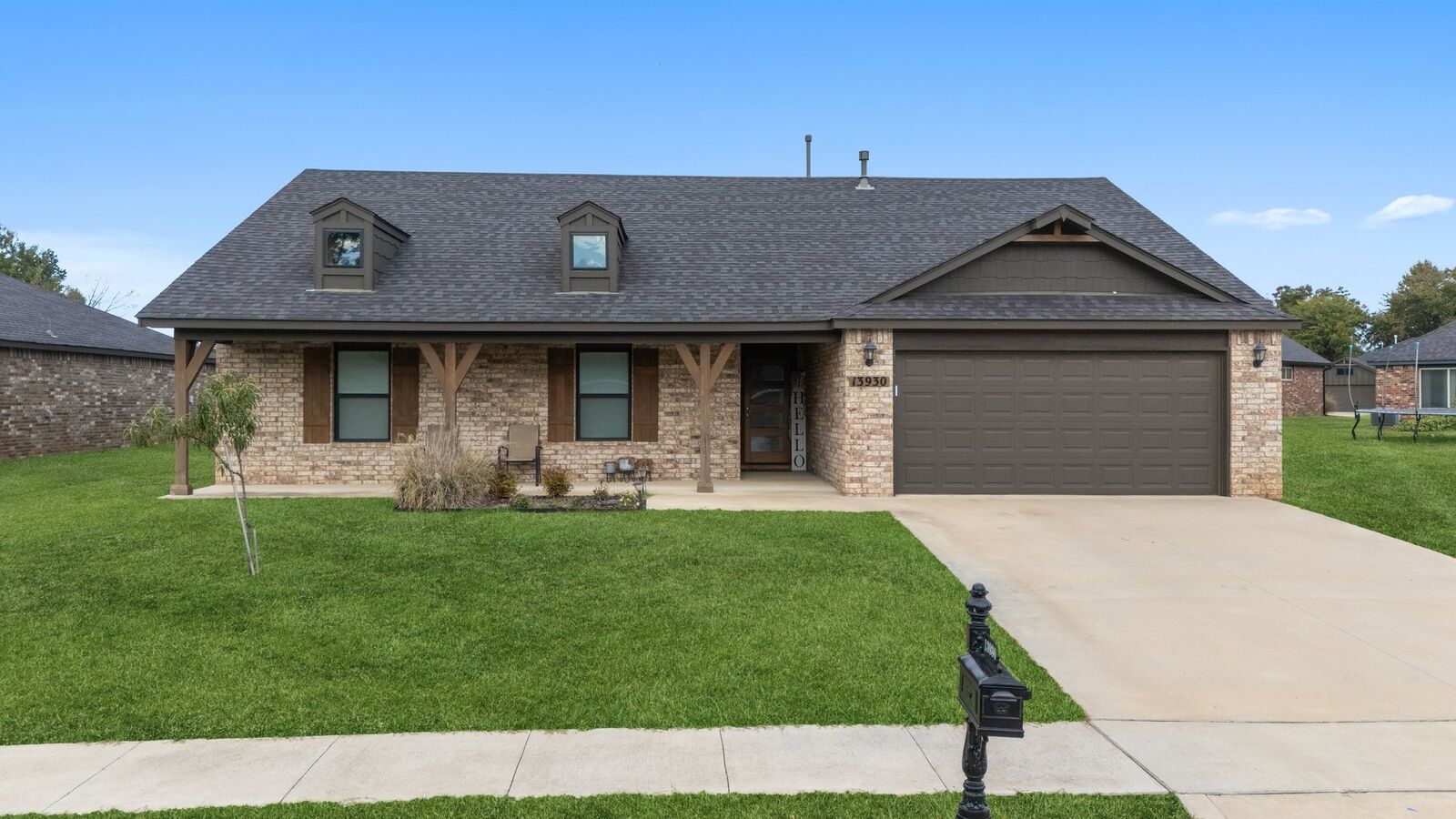 Property Photo:  13930 S Ironwood Place  OK 74033 