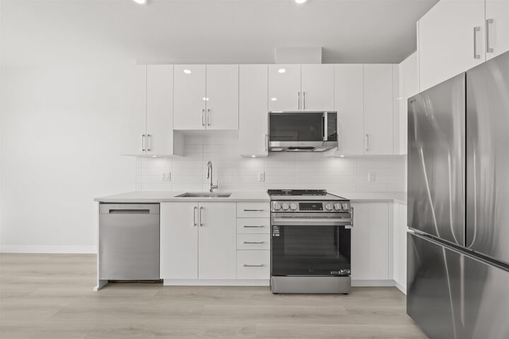 Property Photo:  8423 Cedar Street 411  BC V4S 1A1 