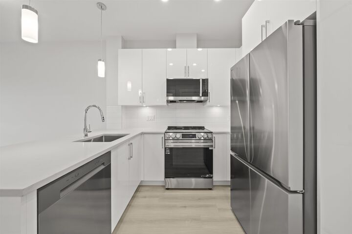 Property Photo:  8423 Cedar Street 316  BC V4S 1A1 