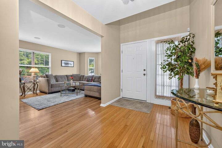 Property Photo:  2 Shackamaxon Terrace  NJ 08801 