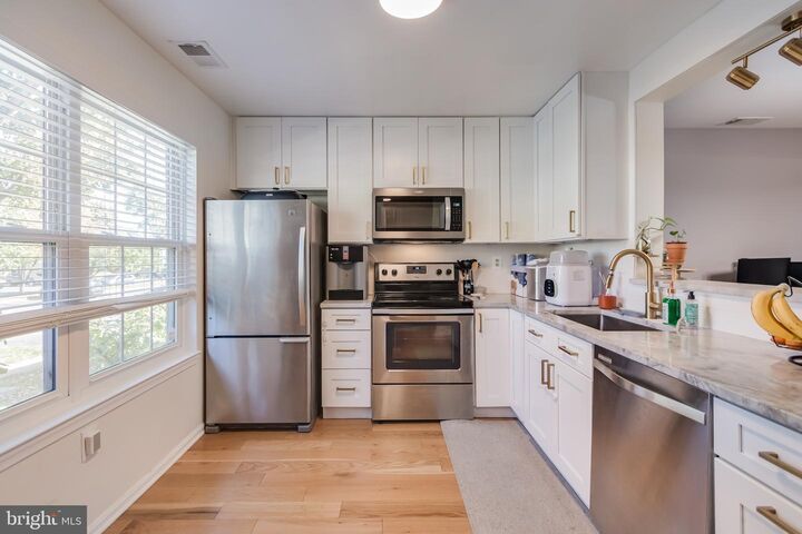 Property Photo: 7336 Green Oak Terrace MD 20706