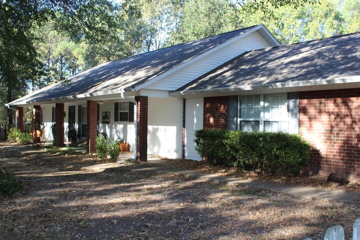 Property Photo:  124 Hempstead 27 N.  AR 71852 
