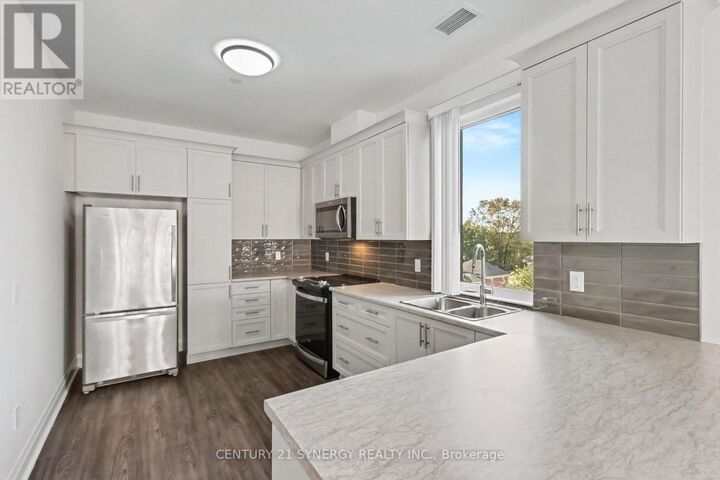 Property Photo:  40 McGill Street South 3E  ON K7A 0C5 