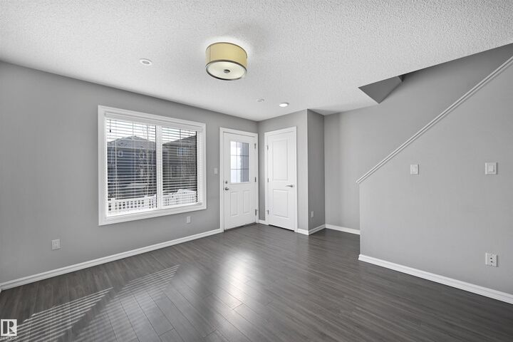 Property Photo: 2215 24 Street NW 34 AB T6T 1A6