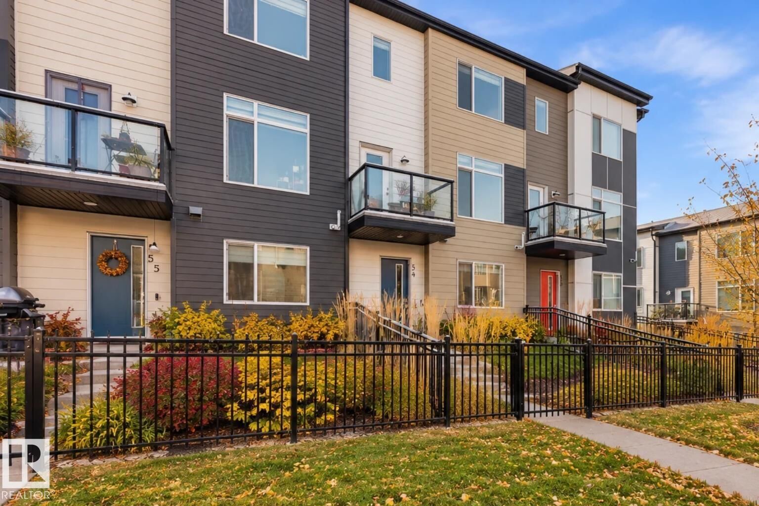 Property Photo:  804 Welsh Drive SW 54  AB T6X 1Y8 