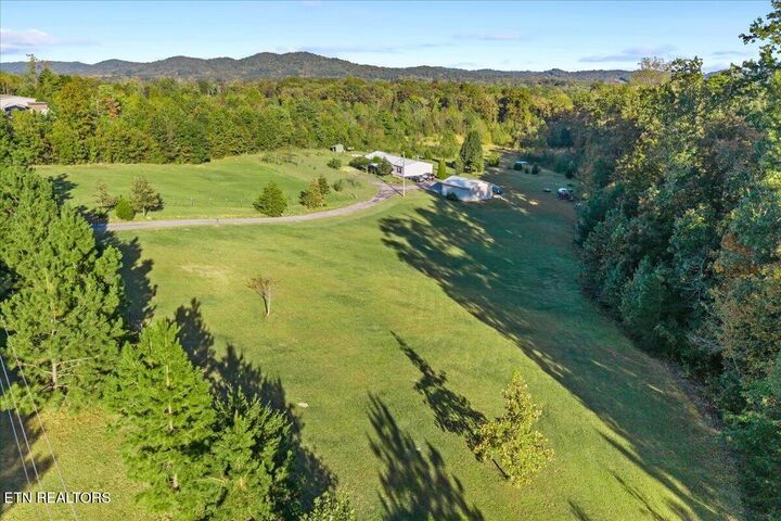 Property Photo:  627 Lee Powell Rd  TN 37880 