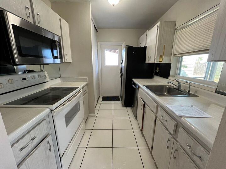 Property Photo:  22344 Lasalle Road  FL 33952 