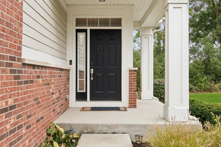 Property Photo: 27W116 Redbud Lane IL 60190