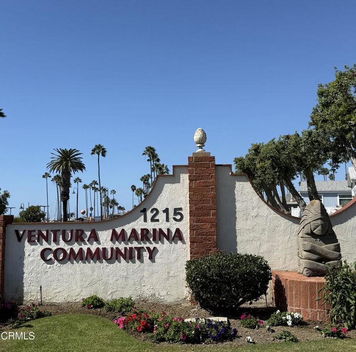 Property Photo:  1215 Anchors Way Drive 11  CA 93001 