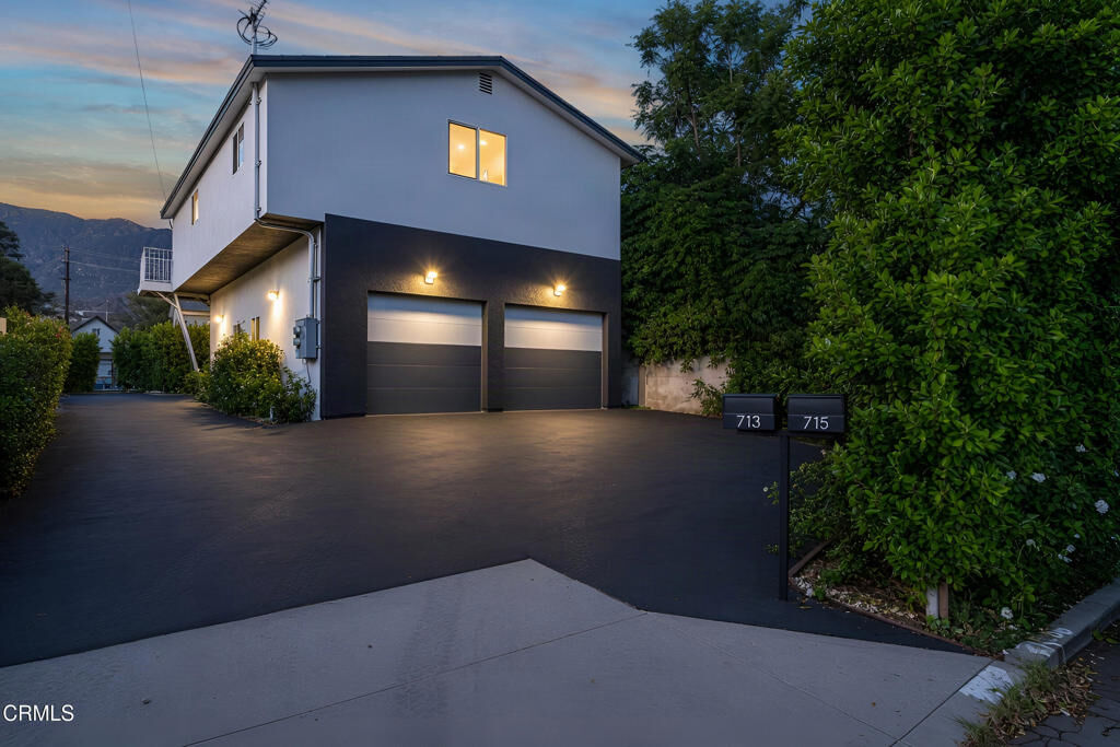Property Photo: 715 Devirian Place CA 91001
