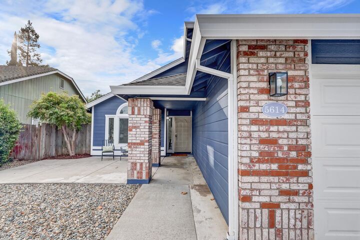Property Photo:  5614 Laguna Quail Way  CA 95758 