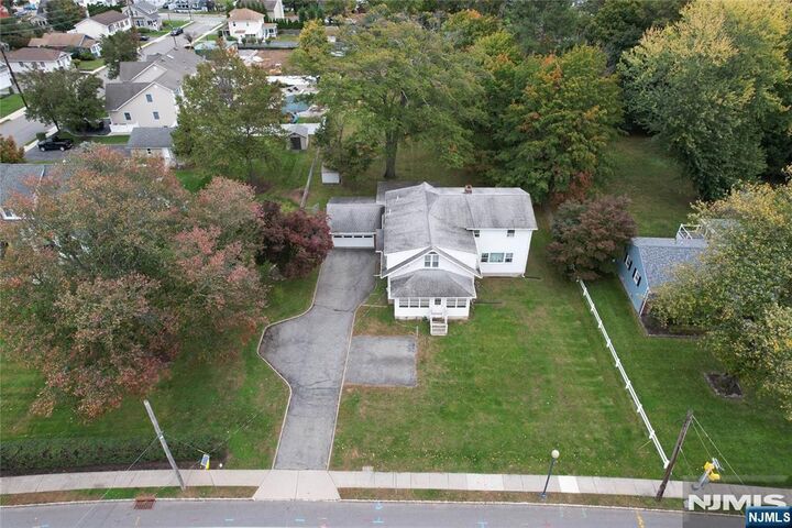 Property Photo:  61 Newark Pompton Turnpike  NJ 07457 