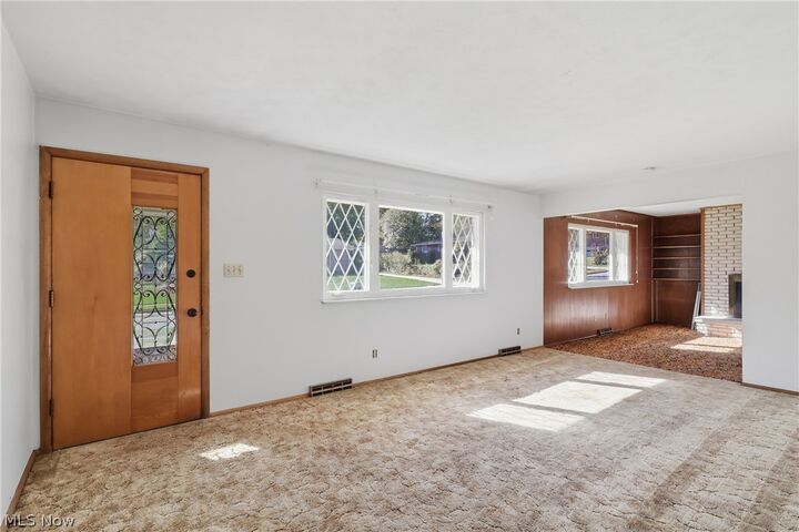 Property Photo: 1489 Heights View Drive OH 44305