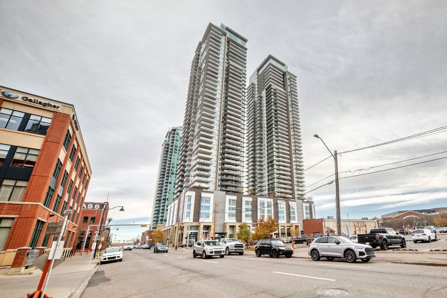 Property Photo:  1122 3 Street SE 708  AB T2G 1H7 