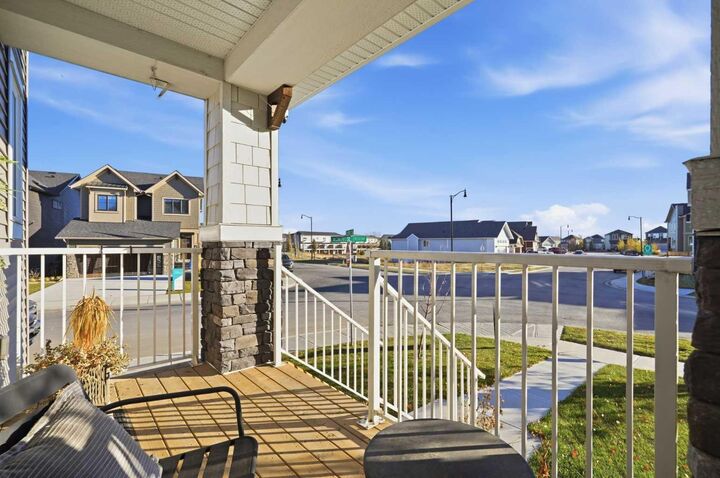 Property Photo:  1501 3 Street SE  AB T1V 0L1 
