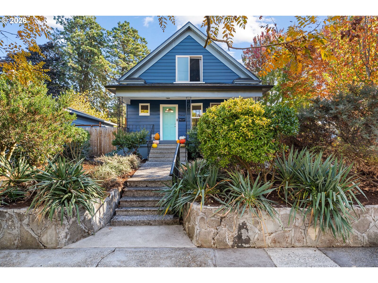 Property Photo: 5806 N Maryland Ave OR 97217