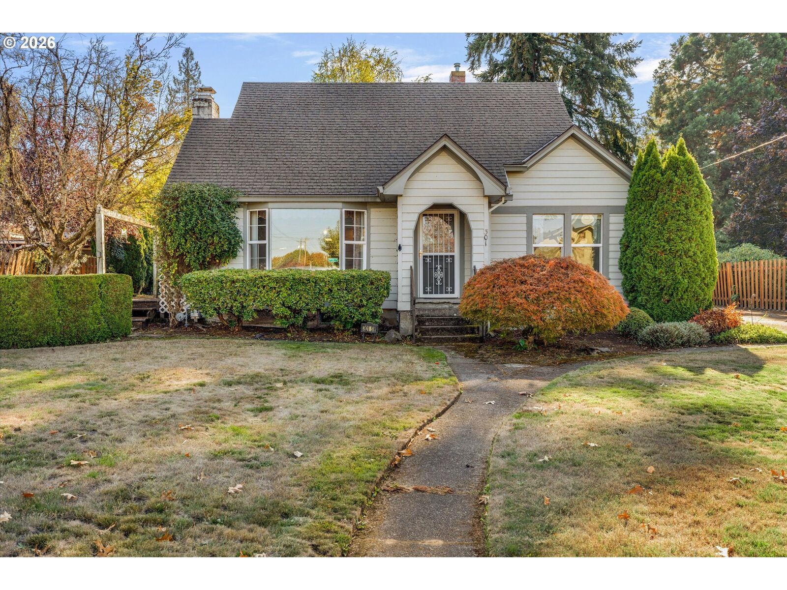 Property Photo:  301 SW 3rd Ave  OR 97013 