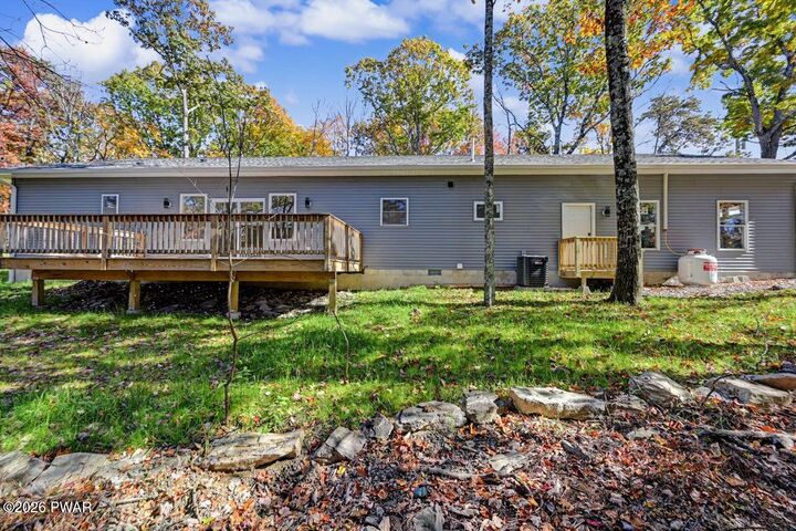 Property Photo:  120 Remuda Drive  PA 18428 