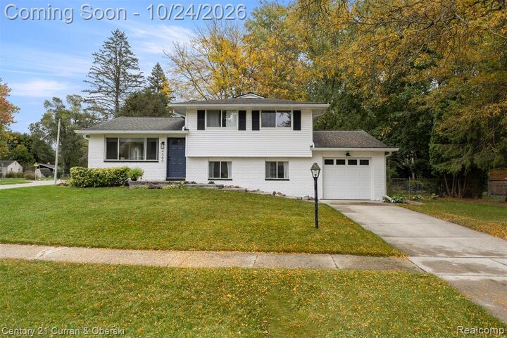Property Photo:  4580 Chadsworth Street  MI 48382 