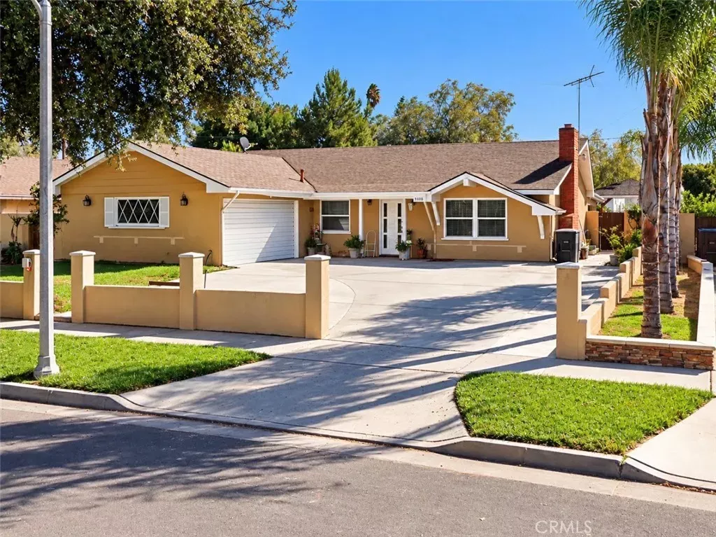 Property Photo:  9430 Hawthorne Avenue  CA 92503 