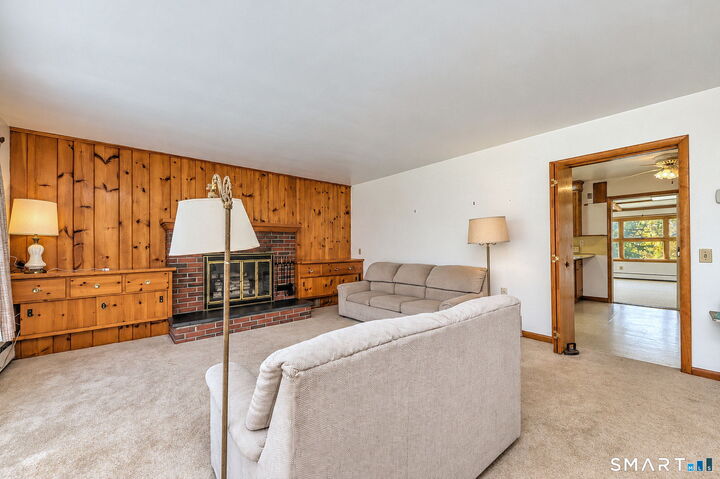 Property Photo:  18 Taagan Point Road  CT 06811 