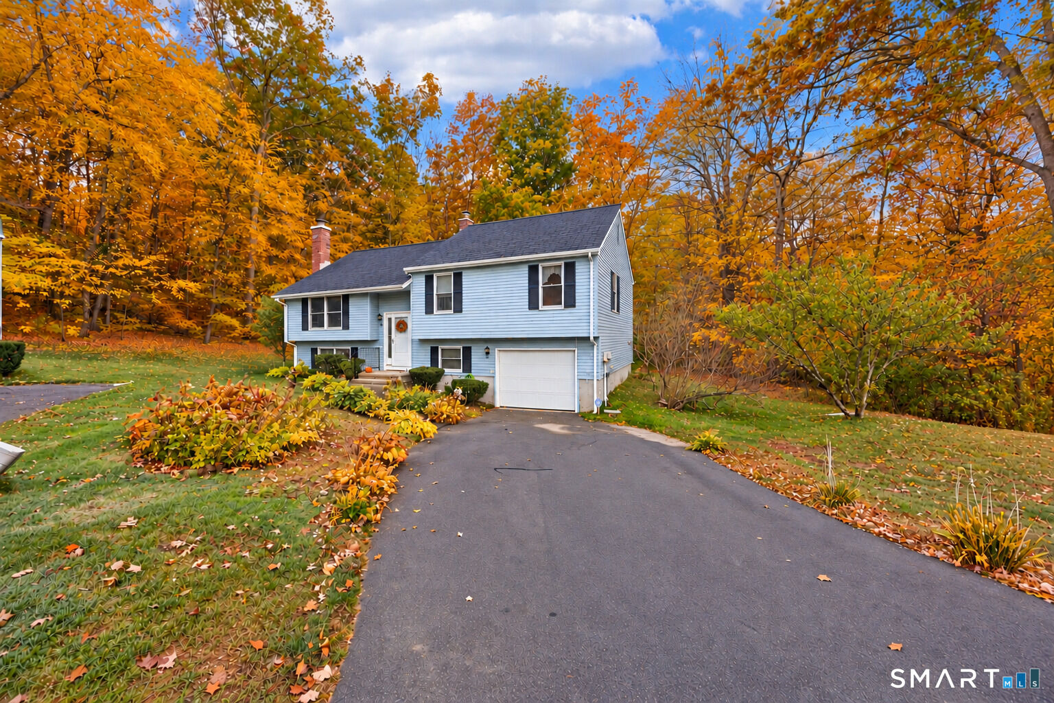 Property Photo: 40 Valley View Court 40 CT 06518