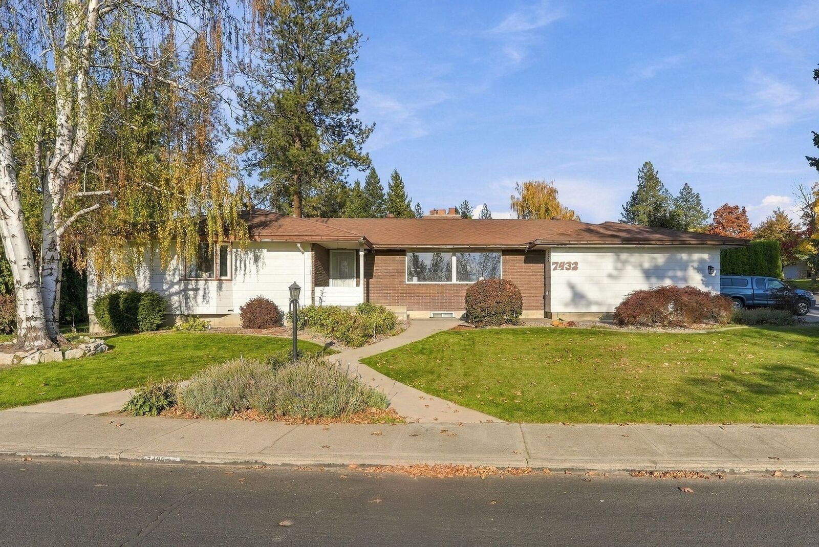 Property Photo:  7432 N Sutherlin St  WA 99208 